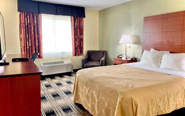 Quality Inn & Suites Wisconsin Dells Downtown - Waterparks Area