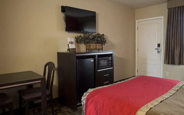Harbor Inn and Suites Oceanside