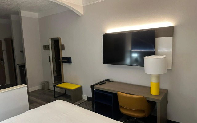 Comfort Suites Clackamas