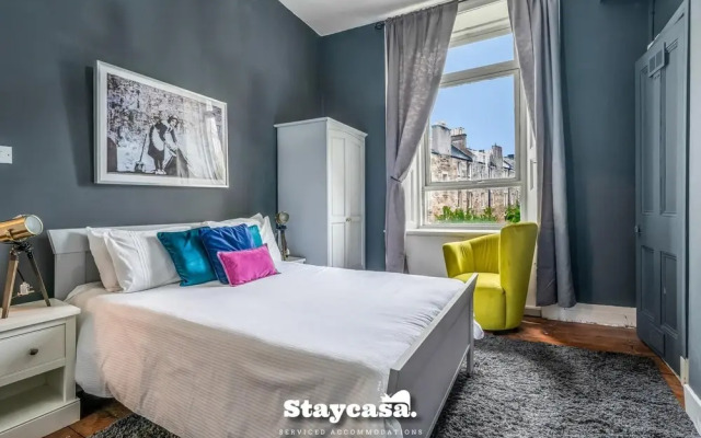 Stunning Artistic Hideout Perfect for Family