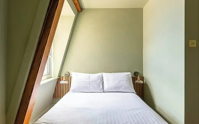 Trendy Southwark Apartment