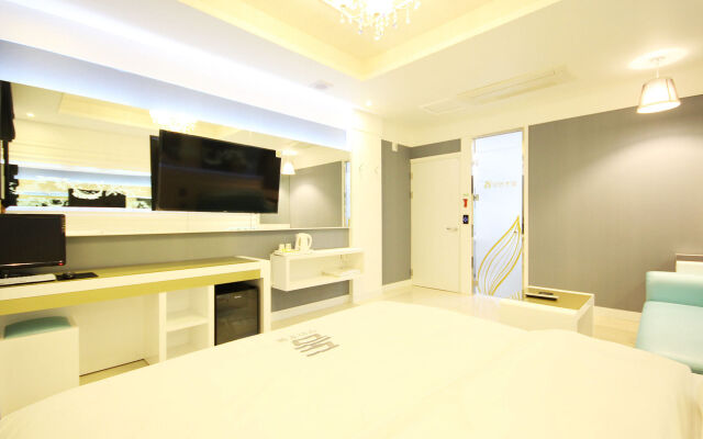 Dom Hotel