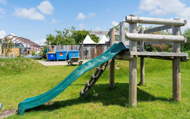Unique, Comfortable Tent Houses on a Small Holiday Park a 5 Minute Walk From the sea