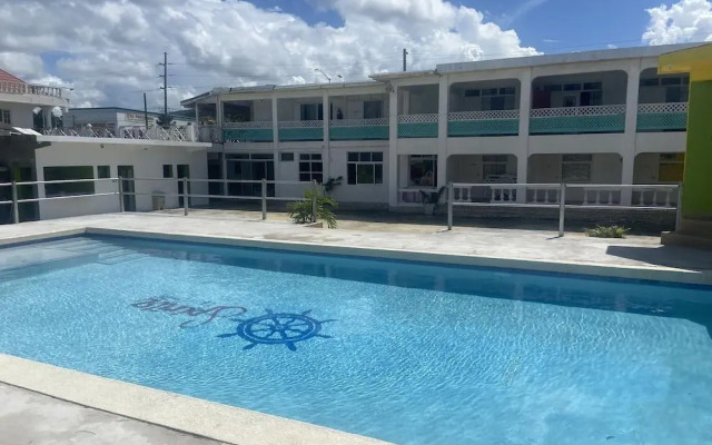 Cariblue Beach Hotel And Scuba Diving Resort
