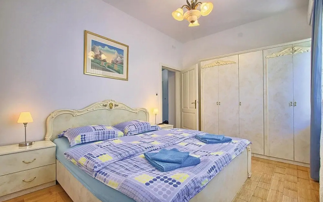 Stunning Home in Porec With Outdoor Swimming Pool, Wifi and 7 Bedrooms - Hotel in Porec - Photo 4