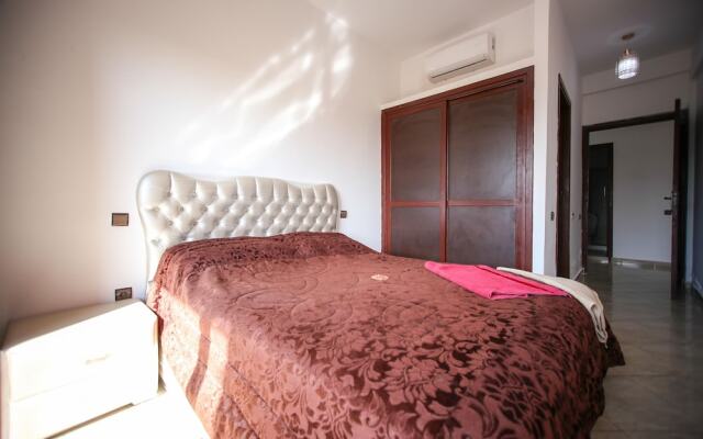 Luxurious 3 Bedroom Apartment