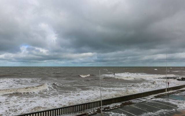 Beachfront Apartment in Grancamp-maisy With Terrace