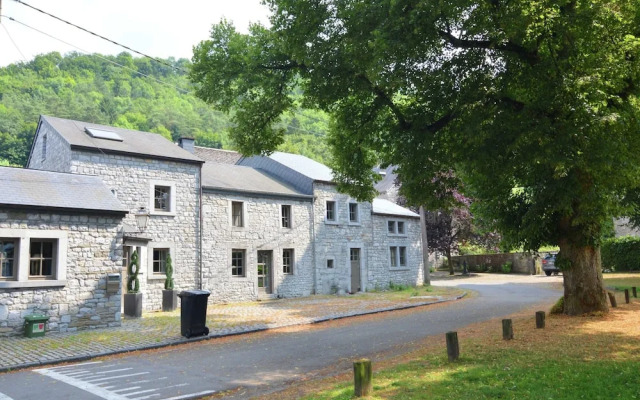 Luxury Cottage in Hamoir beside a River