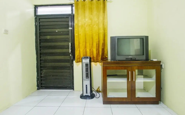 OYO Life 91606 Nadin Guest House Syariah