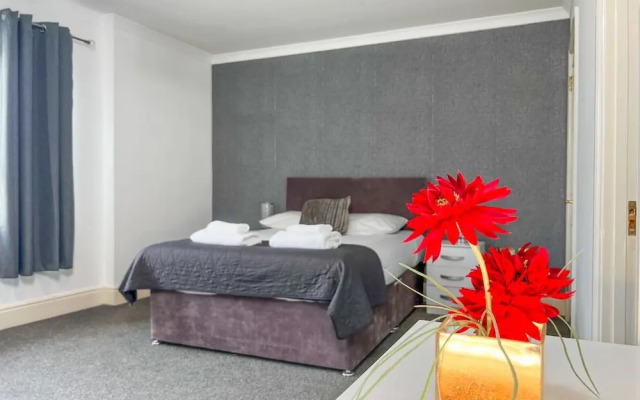 Redbourne Terrace Holiday Home