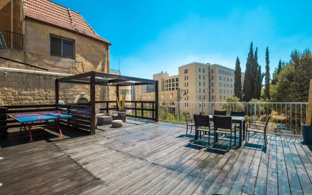 Private House 5 BDR In Mamilla up to 12 People !