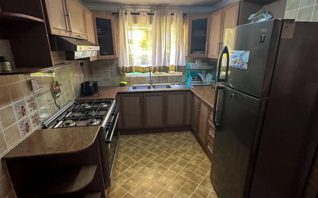 Spacious 4-bedroom with a pool