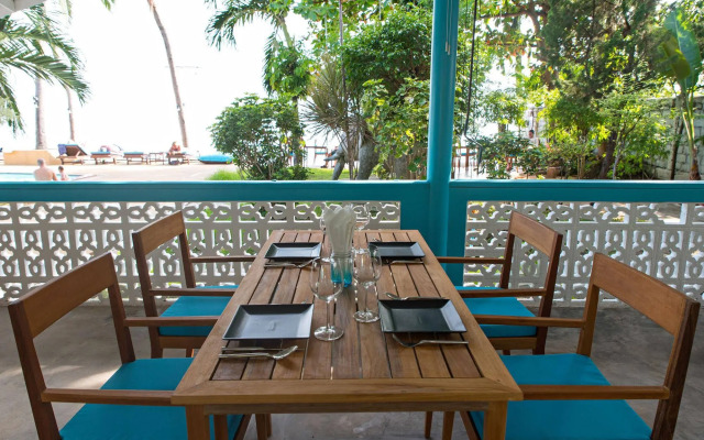 Blu' Beach Bungalows