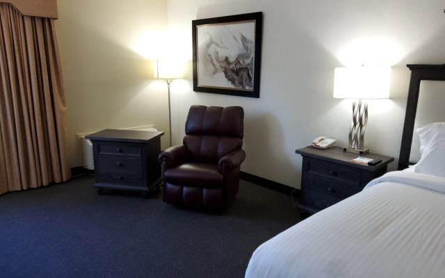 Klopfenstein Inn and Suites