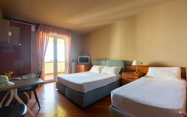 Loano 2 Village Hotel