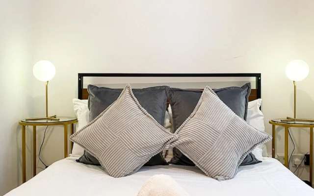 Modern studios Close to Hyde Park