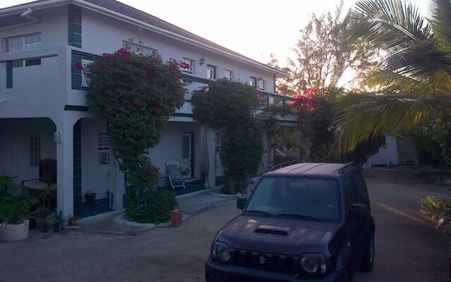 Silver Palm Guest House Turks and Caicos