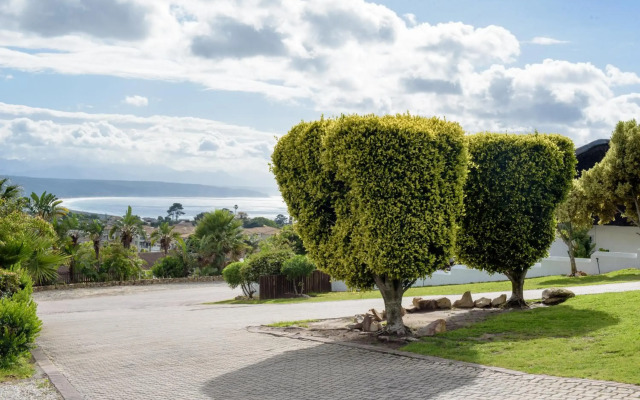 Whalesong Hotel & Spa