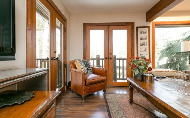 Incredible 2 Story Condo On Ajax