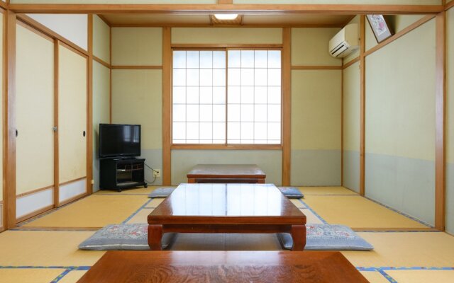 OYO Ryokan Ryosou Minato Sado