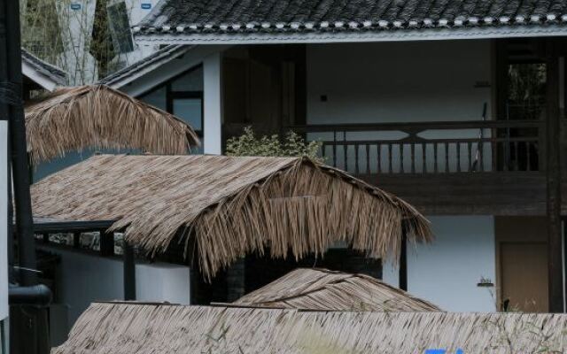 SanShanLi.Rustic Luxury Hotel