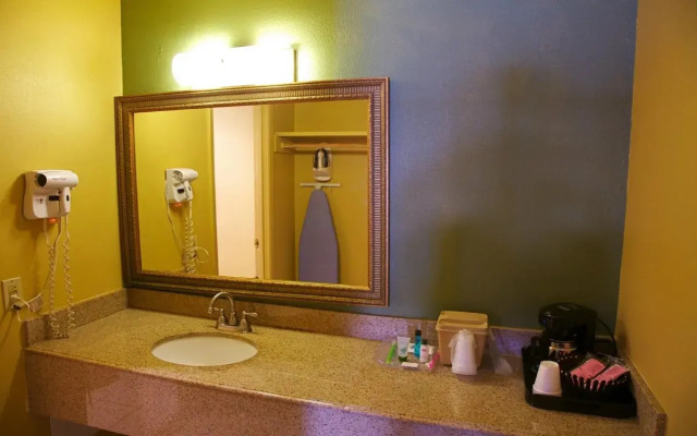 Coach Light Inn Brenham