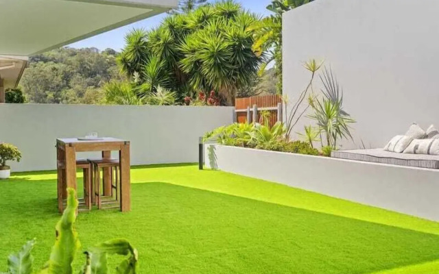 Swell Apartments - by Burleigh Letting