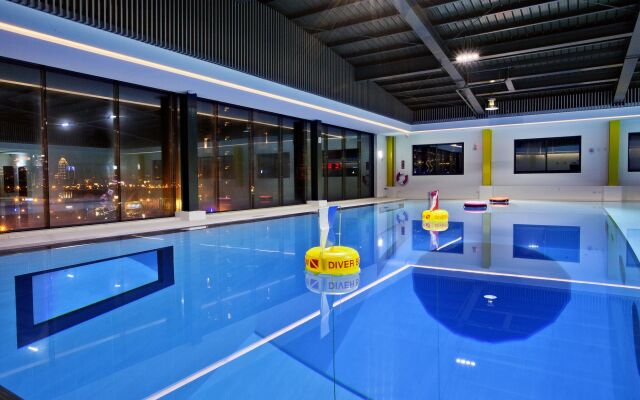 DiveCube Hotel