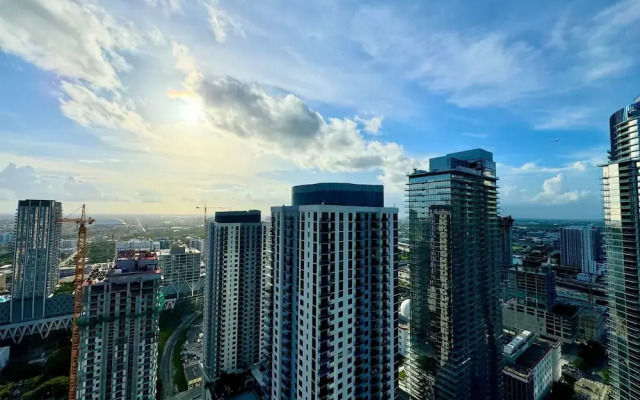 Downtown Miami Luxury 1 BD Studio-insane Amenities