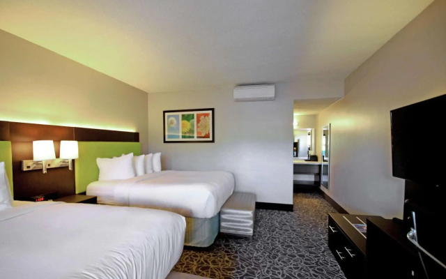 El Sendero Inn, an Ascend Collection Hotel