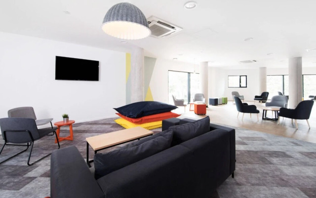 Modern Student-Only Ensuite Rooms in Central Portsmouth