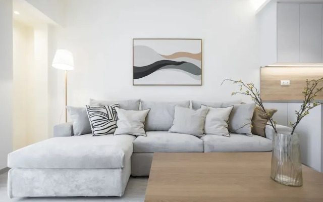 Deluxe Apartment in Kallithea