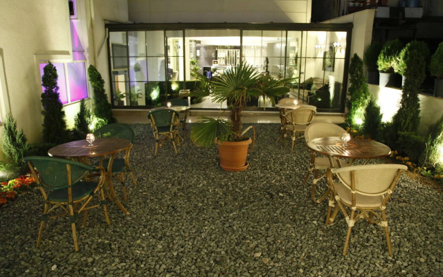 Mirilayon Hotel