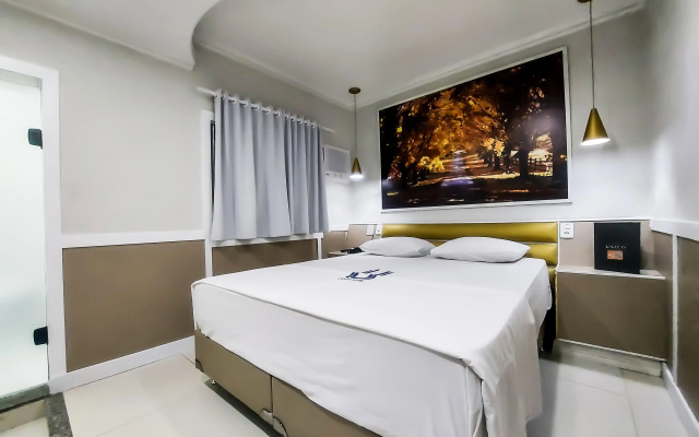 Calamares Hotel