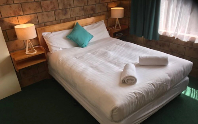 Kellraine Holiday Units