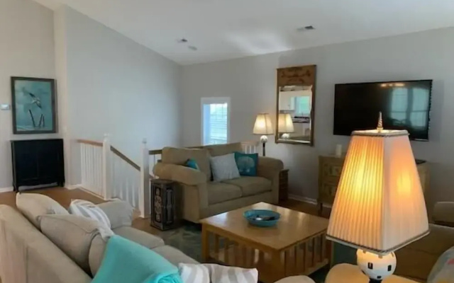 Absolute Bliss Private  4 Bedroom Home by RedAwning