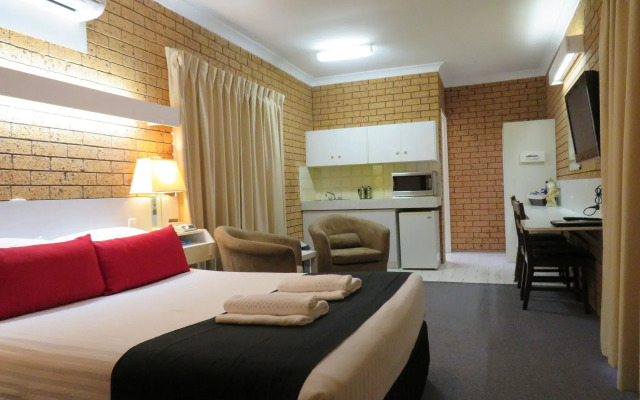 Golden Harvest Motor Inn