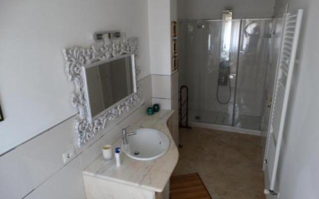 Silenzi Holiday Home