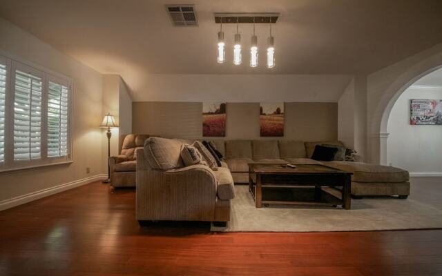 Luxurious 5BR near Las Vegas Strip