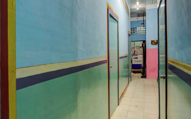 OYO 92327 Homestay Semarang Baru SyariahNearNagoya Hill Shopping Mall