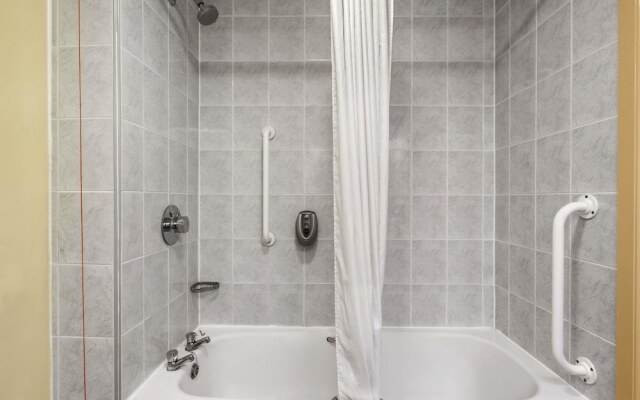 Days Inn Watford Gap