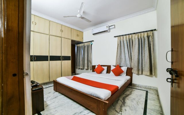 OYO 18454 Hallmark Inn Begumpet