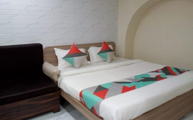 FabHotel Ghosh Villa Guest House