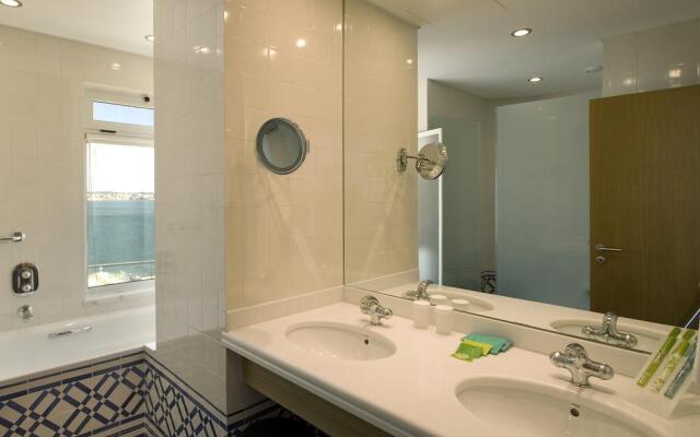 Aqualuz Troia Mar & Rio Hotel & Apartments