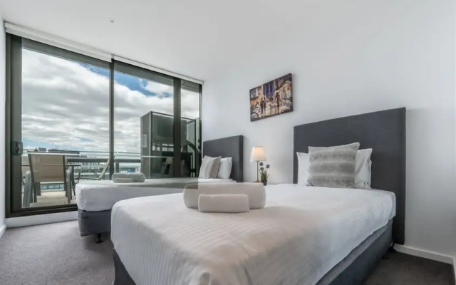 Melbourne Private Apartments - Collins Street Waterfront, Docklands – Guest Rooms – Melbourne