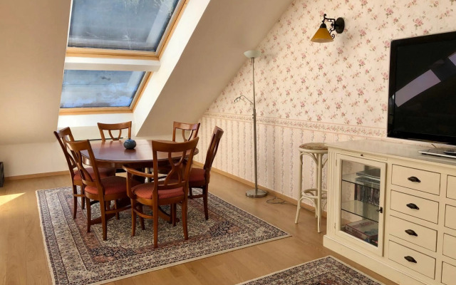 LAVISH PENTHOUSE - 2 en-suite bedrooms & SPA