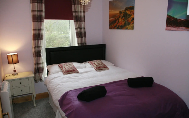 Glenlochy Nevis Bridge Apartments