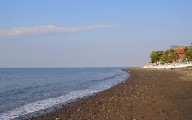 Valomia Beachfront