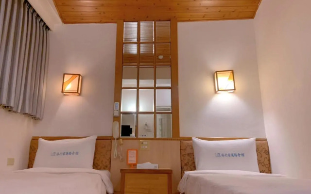 Traveler Hotel