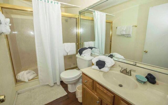 Sandpiper Cove 8113 Studio Bedroom Condo by RedAwning